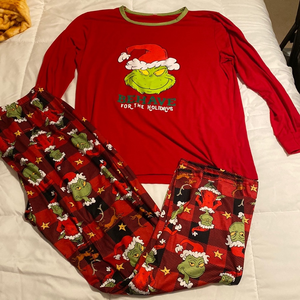 Grinch Pjs WORN ONCE